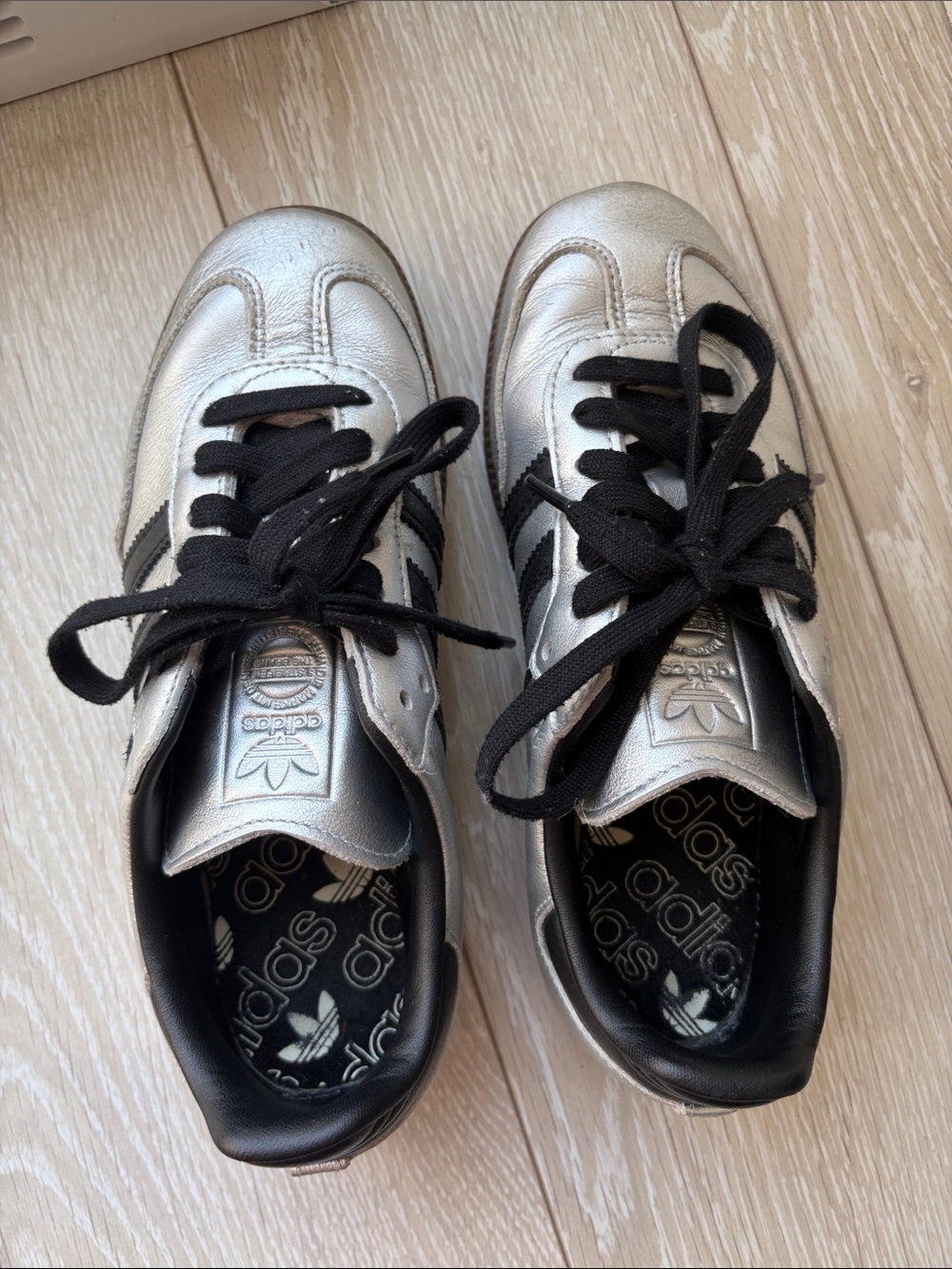 Adidas Women’s Samba Size 6.5 - Picture 2 of 3